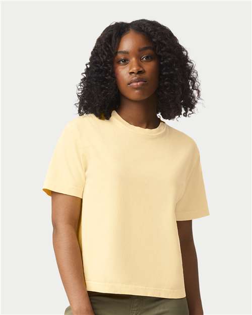 (Catalogue femmes) T-shirt épais de coupe carrée teinté en pièce pour femmes